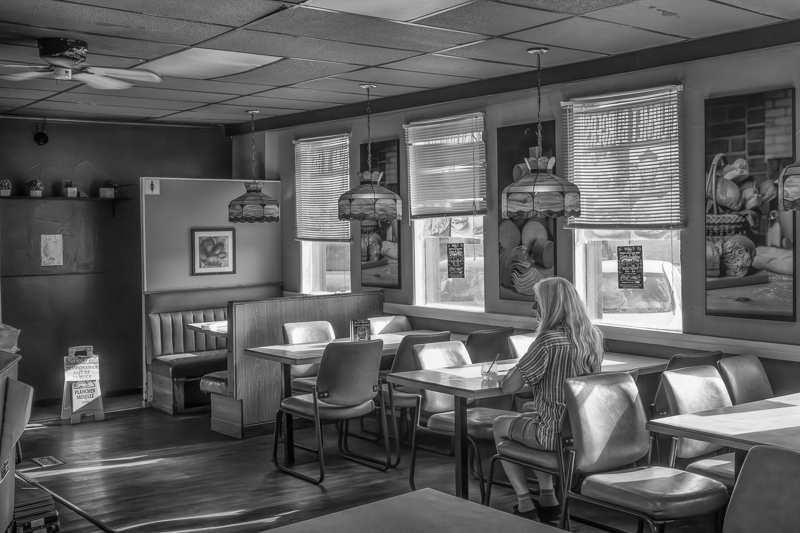 Arturo Pianzola Woman in Diner